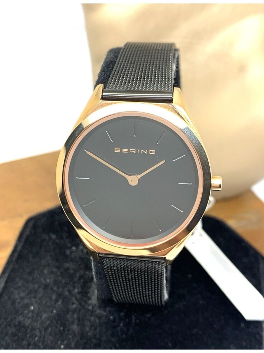 Bering Women's Watch 17031-166 Quartz Rose Gold Black Mesh Stainless Steel 31mm